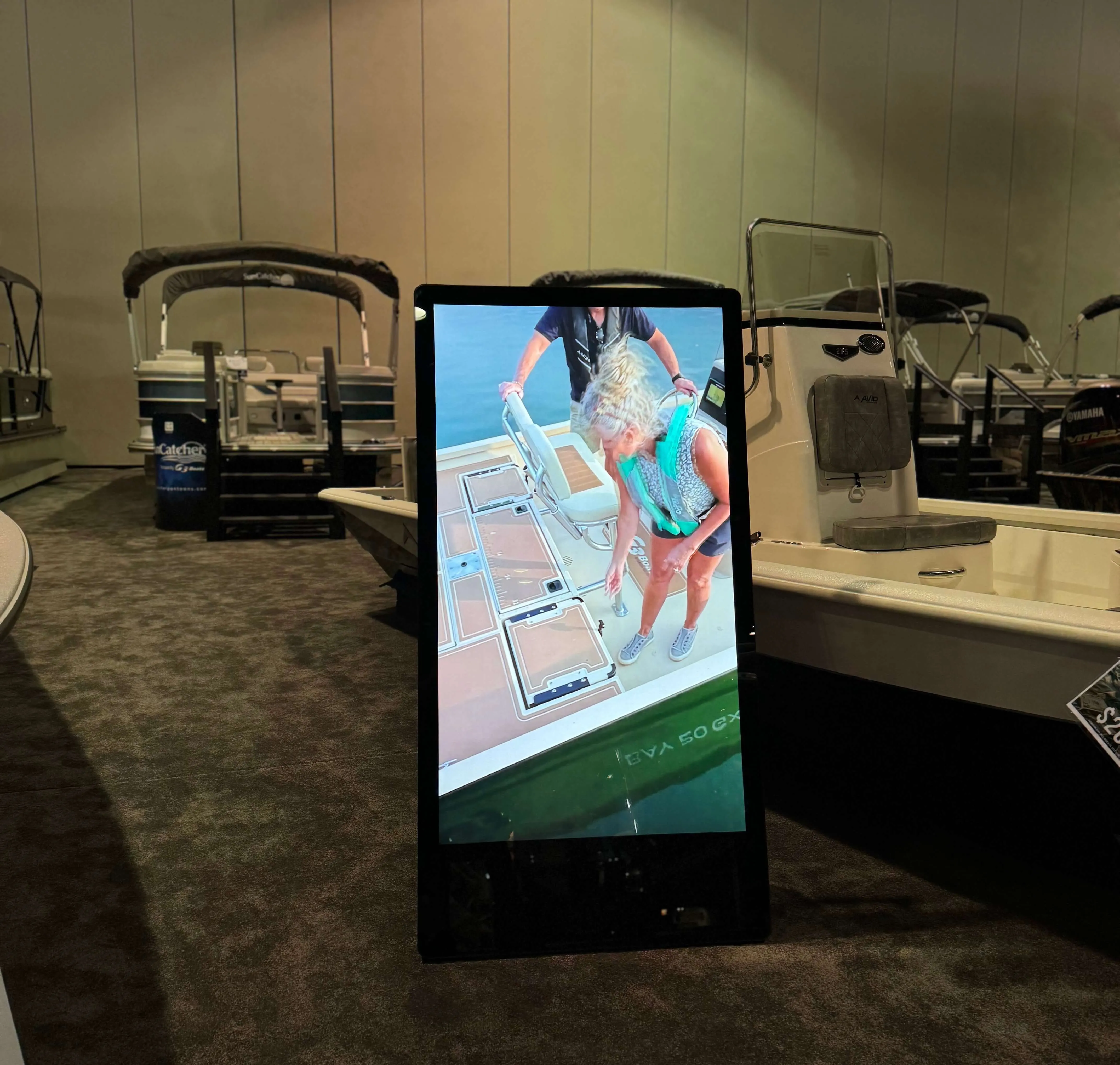 Dynamic mobile display at a trade show